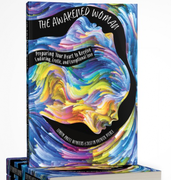 Desain cover buku dengan ilustrasi abstrak